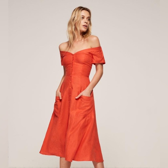 Reformation Dresses & Skirts - Reformation mariposa dress